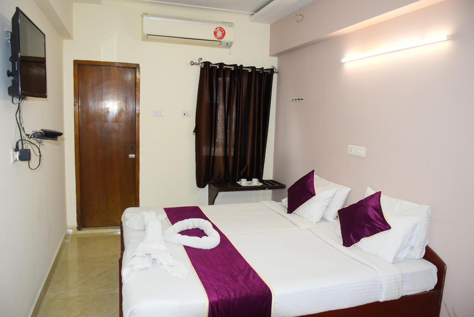 Naksha Tree Hotels Kishore Inn - Koyambedu Chennai Exterior foto